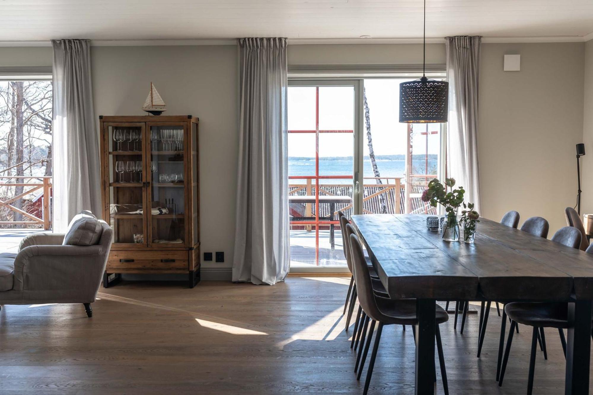Bergs Gard & Hallsvikens Gard Vasterljung Экстерьер фото